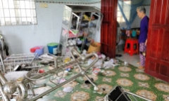 Đập phá tài sản nhà cụ bà để đòi nợ, 2 kẻ cầm đầu bị bắt 