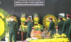 Truy tặng Huân chương Bảo vệ Tổ quốc cho Thiếu tá Trần Ngọc Duy
