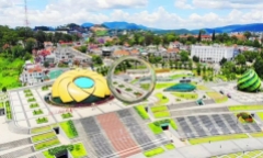 Kinh nghiệm check in, khám phá quảng trường Lâm Viên Đà Lạt