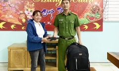 Công an giúp người dân tìm lại hành lý có tiền, vàng do nhà xe đưa nhầm