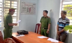 Bắt tạm giam đối tượng ném thuốc trừ sâu xuống hồ tôm gây thiệt hại hơn 1.6 tỉ đồng
