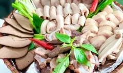 Lòng lợn - món khoái khẩu của nhiều người nhưng “đại kỵ” với một số nhóm này 