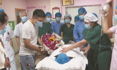 Đã có 2 con gái, đôi vợ chồng trẻ vẫn quyết sinh thêm con trai, kết quả lần sinh thứ 3 gây