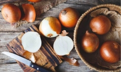 Hành tây có tác dụng rất tốt nhưng ai tuyệt đối không nên ăn?