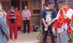 Chú rể bị nhà gái từ chối vì không đủ sính lễ, hành động tiếp theo khiến dân mạng xót xa