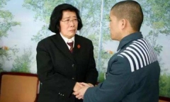 Thủ khoa đại học lãnh 10 năm tù vì cướp ngân hàng quyết tâm làm lại từ đầu