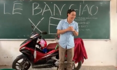 Học trò tổ chức lễ