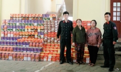 Hai mẹ con tàng trữ hơn 800kg pháo nổ trong nhà