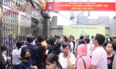 Phụ huynh Hà Nội trắng đêm