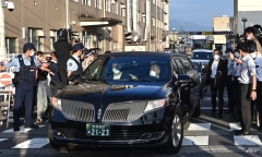 Xe tang đưa thi thể cựu Thủ tướng Shinzo Abe về Tokyo