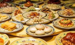 Mỗi lần ngự thiện lên tới hơn 100 món, đồ ăn thừa của Hoàng đế triều đại nhà Thanh được xử lý thế nào?