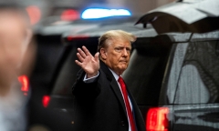 Ông Donald Trump thua kiện, phải bồi thường cựu nhà báo hơn 83 triệu USD