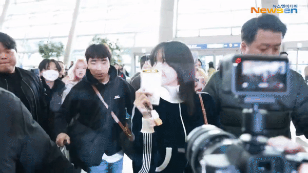 Lisa lộ diện visual đỉnh cao sau nghi vấn sống chung với bạn trai CEO