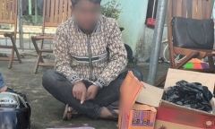 Bắt giữ nam thanh niên vận chuyển 18.000 viên ma túy từ Lào về Việt Nam