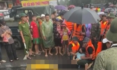 Lật thuyền trong lúc cứu nạn ở Thái Nguyên, 1 phụ nữ và 1 bé trai tử vong