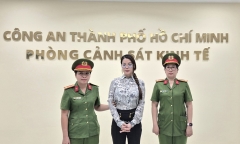 Clip: Công an TP.HCM đọc lệnh bắt tạm giam diễn viên Trương Ngọc Ánh
