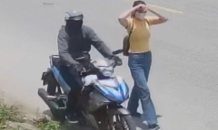 Công an truy tìm khẩn cấp đôi nam nữ liên quan vụ cướp giật ở tiệm vàng: Camera ghi lại gì?