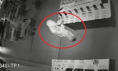 Bắt nhóm đối tượng trộm cắp tài sản tại cửa hàng Điện máy xanh tại Bình Dương