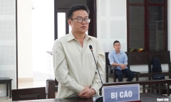 Xét xử Tiến 