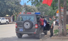 Hoàn cảnh khó khăn của nữ sinh Nghệ An vượt 42 km đường núi rừng thi vào lớp 10