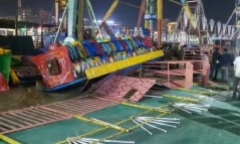 Clip: Sập đu quay khổng lồ tại hội chợ, 1 người tử vong, 13 người bị thương