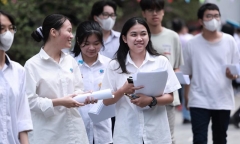 Bức tranh điểm chuẩn ngành sư phạm 2026: Sư phạm Toán học đồng loạt giữ vị trí số 1