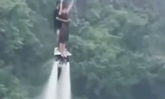 Thông tin mới nhất vụ khách du lịch và vận động viên flyboard gặp sự cố khi đang 
