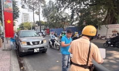Cận cảnh hàng trăm viên ngọc động nhiều màu sắc ở Phong Nha - Kẻ Bàng