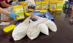 Phát hiện hơn 19kg nghi ketamin giấu trong các hộp cacao vận chuyển từ Pháp về Việt Nam