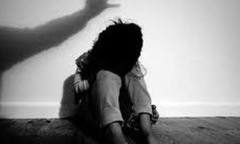 Con gái có biểu hiện lạ, mẹ gặng hỏi mới biết bí mật cay đắng bị giấu kín 5 năm
