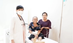 Cụ bà bị xuất huyết tiêu hóa nặng, phải truyền máu liên tục suốt 5 năm
