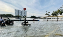Triều cường sắp đạt đỉnh, TP.HCM đề phòng ngập nặng đầu năm