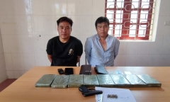Bắt giữ 2 đối tượng vận chuyển trái phép 8 bánh heroin từ Lào sang Việt Nam