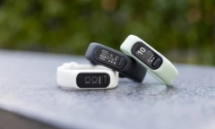 Tin tức công nghệ mới nóng nhất hôm nay 23/5: Garmin giới thiệu vòng đeo tay vívosmart 5
