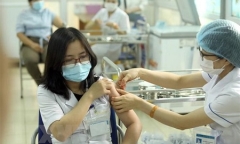 TP. HCM: Đối tượng nào được ưu tiên tiêm vaccine ngừa COVID-19 đợt 5?