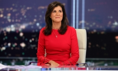 Lộ diện đối thủ đầu tiên của ông Trump trong cuộc đua ứng viên tổng thống đảng Cộng hòa 2024