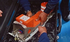 Indonesia vớt được một phi công QZ8501 trong buồng lái