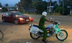 Bắt tài xế lợi dụng xe phòng chống dịch để chở khách thuê