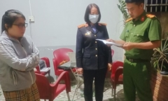 Bắt chủ quán cà phê kiêm môi giới mại dâm phục vụ 