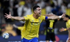 Ronaldo hính thức có thêm danh hiệu cá nhân, tạo 2 kỷ lục ở tuổi 39