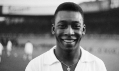 Vua bóng đá Pele qua đời ở tuổi 82
