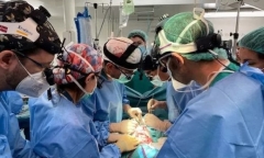 Em bé đầu tiên trên thế giới được ghép ruột từ người qua đời do suy tim