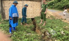 Nghệ An: Xuất hiện vết nứt bất thường dài 700m, 52 hộ dân phải di dời