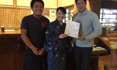 Giáng sinh ngọt ngào giữa trời tuyết trắng của vợ chồng Bình Minh