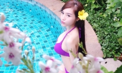 Elly Trần khoe 3 vòng