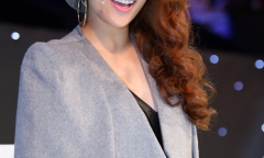 Khoảnh khắc đáng yêu của Khánh Thi và Quán quân BNHV nhí Linh Hoa