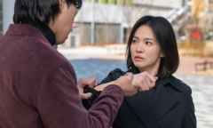 Hàng loạt hàng hiệu xa xỉ xuất hiện trong 'The Glory' của Song Hye Kyo