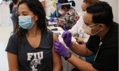 Trúng học bổng toàn phần 4 năm đại học ở New York nhờ tiêm vaccine ngừa COVID-19
