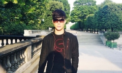 Nathan Lee: Hủy chuyến bay Pháp để ở lại với người hâm mộ 