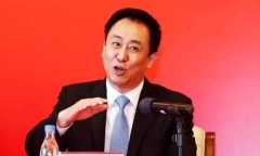 Ông chủ của Evergrande Group: Từ thanh niên kéo máy cày đến 
